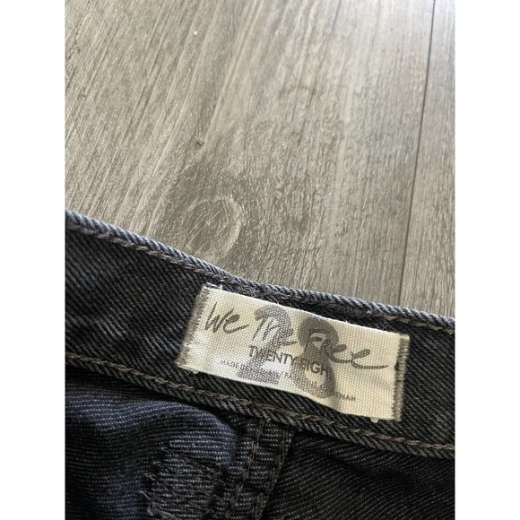 We The Free People Cut Off Denim Shorts - Picture 2 of 4